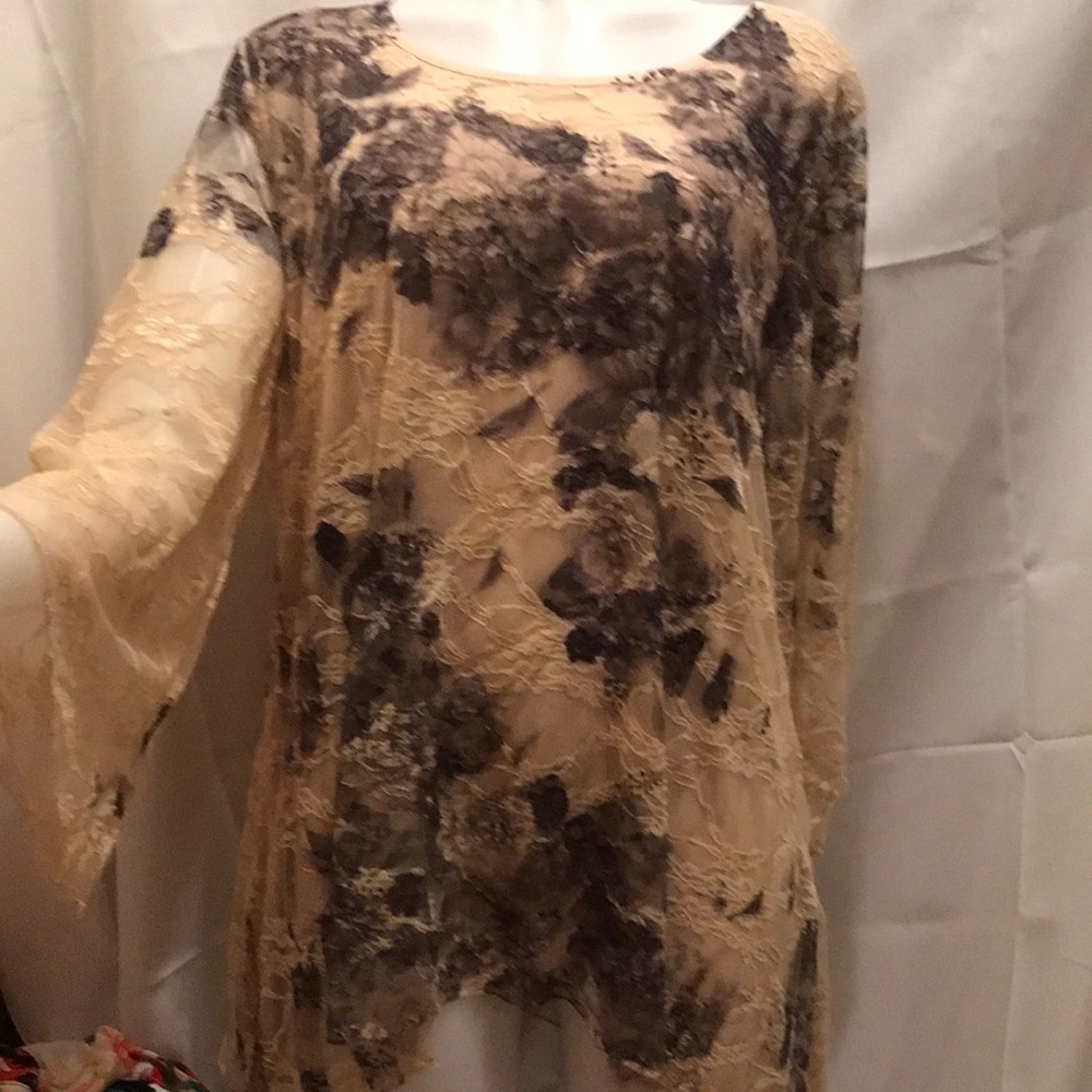 NWT Sz 2x floral lace shark bite hem Brittany black FINAL SALE
